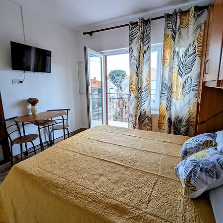 רוביני Apartments Ada מראה חיצוני תמונה