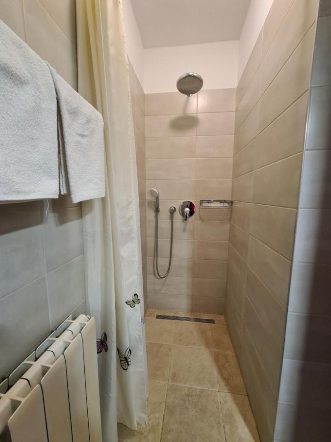 רוביני Apartments Ada מראה חיצוני תמונה