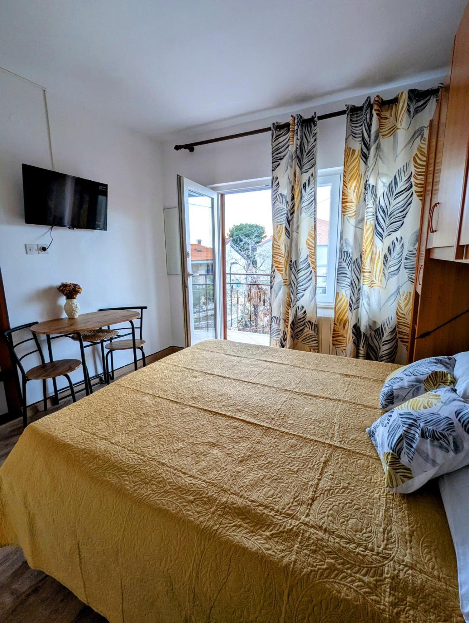 רוביני Apartments Ada מראה חיצוני תמונה